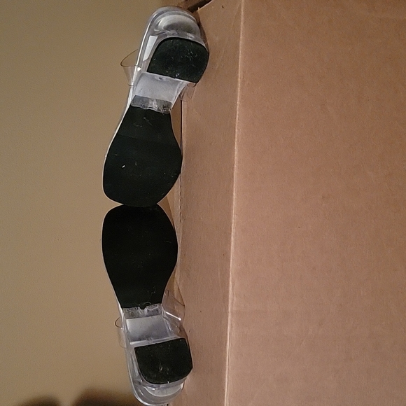 Classified Size 7 - Picture 3 of 4